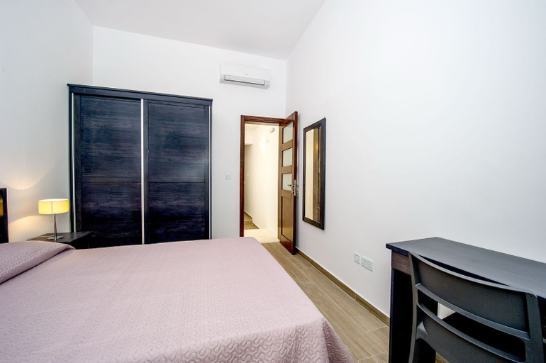 Room 4, Seabreeze House