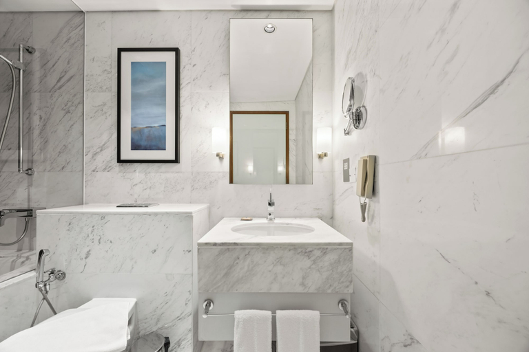 Bathroom 5, Snug Studio in Dubai Mall Steps From Burj Khalifa, Dubai