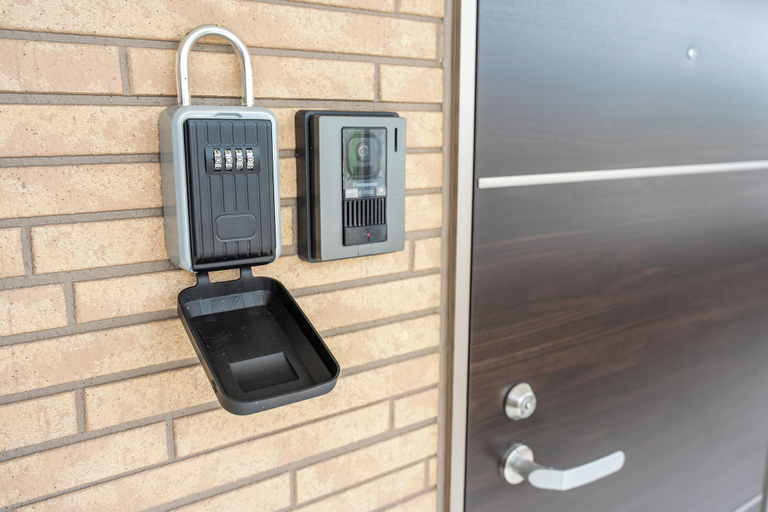 Property entrance 3, CHARMANT 2C, Minamifurano