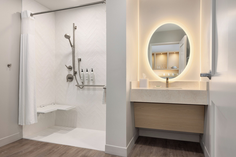 Bathroom 4, TownePlace Suites by Marriott Mankato, Blue Earth