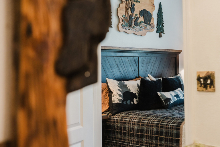 Room 2, A Beary Good Getaway 2 Bedroom Condo, Sevier