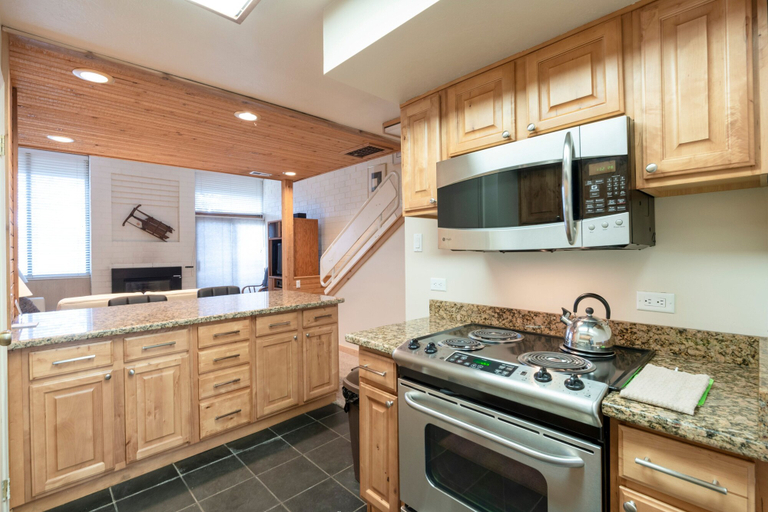 Private kitchen 3, Park Avenue 2 Bedroom Condominiums - Sleeps 8, Summit