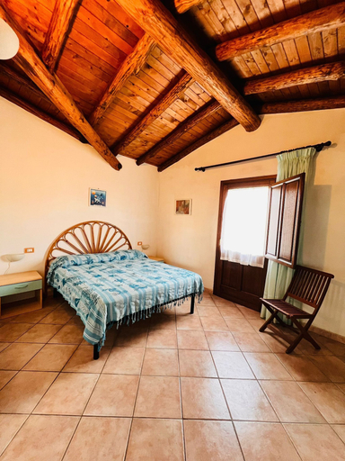 Room 5, Trilocale Le Genuasi San Teodoro, Nuoro