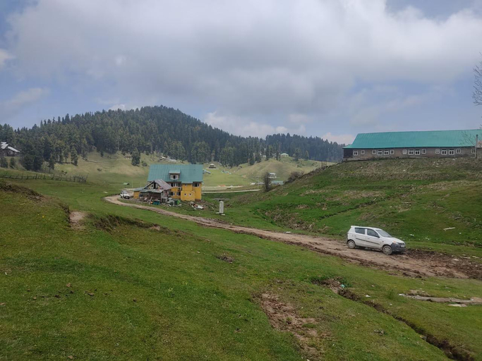 Others 4, Roseland Cottage Gulmarg Srinagar Jammu and Kashmi, Baramulla