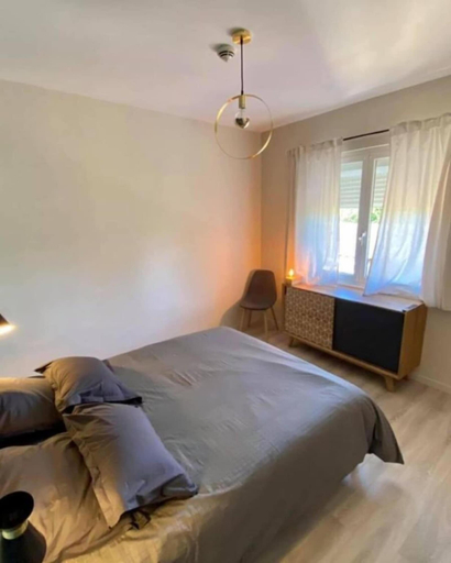 Bedroom 3, Appart Hôtel Sous les pins, Bouches-du-Rhône