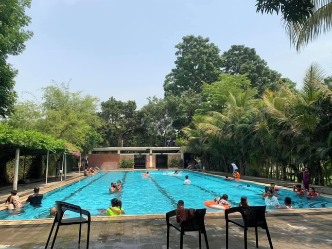 Pool 4, Chuti Aronnobash Resort, Gazipur