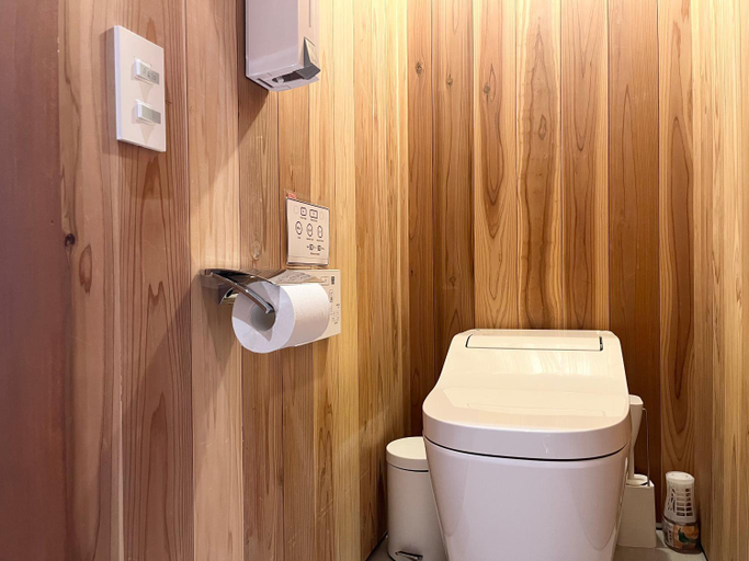 Bathroom 2, WGJ HOSTEL, Kyoto