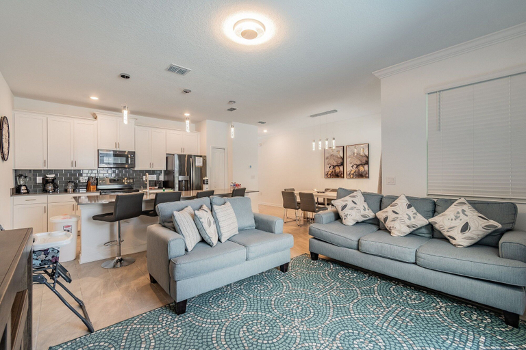 Living area 3, Luxury 4bd/3ba Home Storey Lake, Osceola