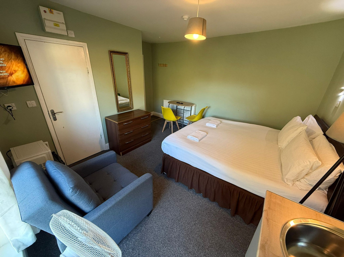 Room 2, Studio 33-Free Private Parking, Portsmouth