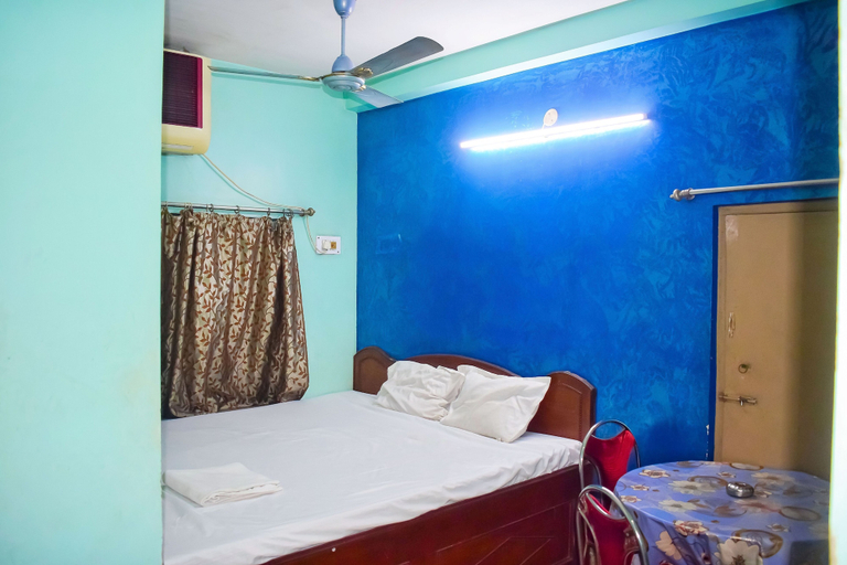 Room 3, New Balagi Guest House, North 24 Parganas