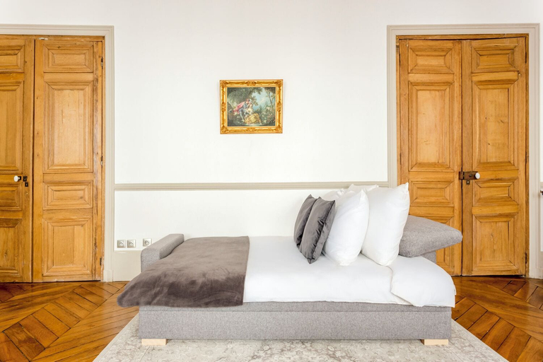 Living area 2, Merveil Family Suite - Opera Castellane, Paris