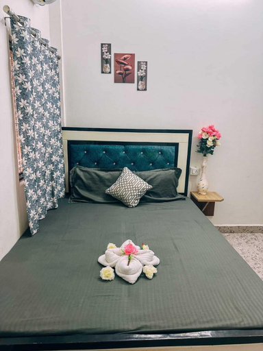Bedroom 2, Shree KB Guest House, Varanasi