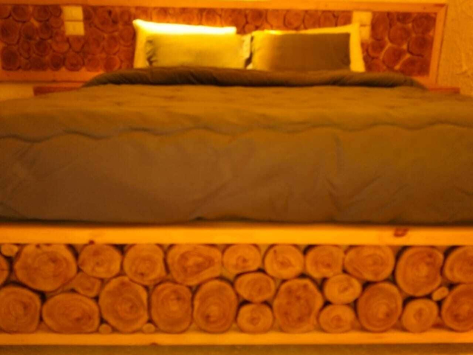 Room 5, sabrina camp, Siwa