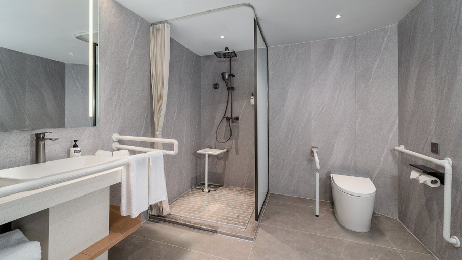 Bathroom 5, Holiday Inn Express KUNMING RAILWAY STATION by IHG, Kunming