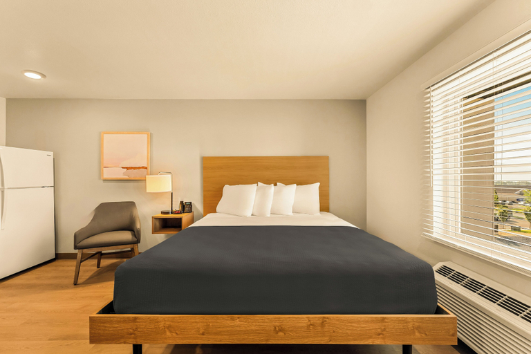Room 3, LivAway Suites Orem-Vineyard, Utah