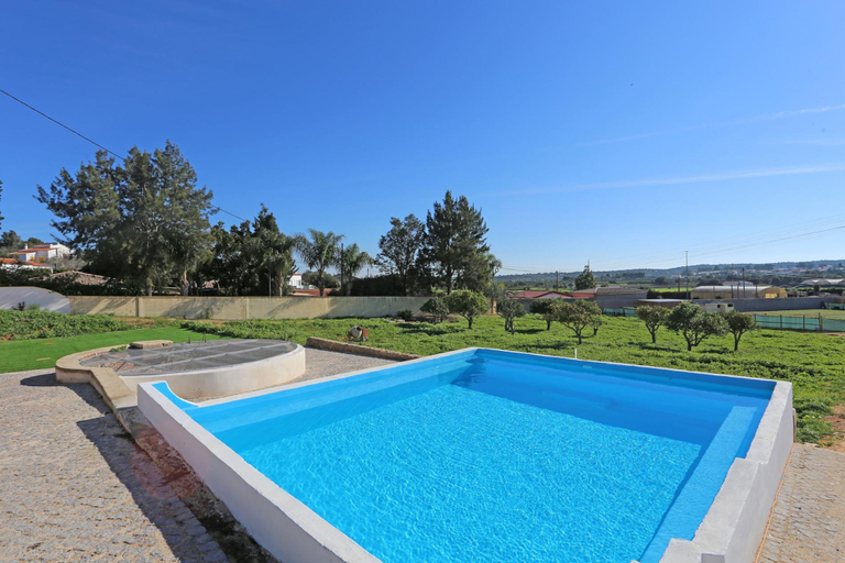 Room 5, X 07 - 1 Bed Apartment in Quinta da Ponte, Lagos