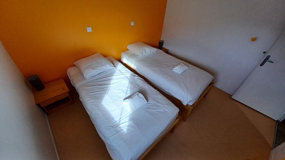 Room 4, VVF Camping Les Dunes Créances, Manche