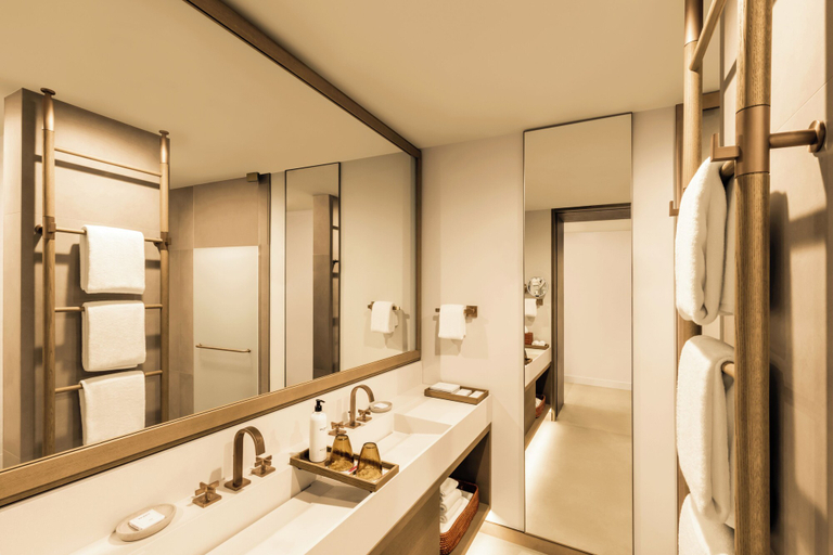 Bathroom 5, Grand Hyatt Grand Cayman Resort & SPA