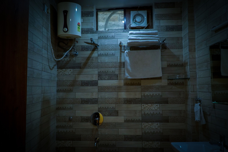 Bathroom 4, Hotel Jaisal Inn, Jaisalmer