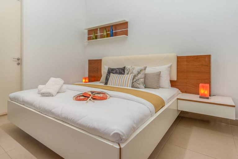 Room 2, Sirene 1-BR Apt Pool & Gym in Gemmayze, Beirut