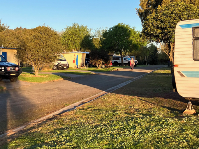 Exterior 4, Lake Colac Holiday Park, Colac-Otway - Colac
