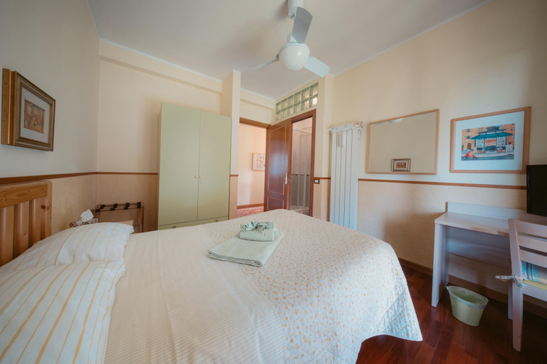 Bedroom 2, Inn Rome B&B, Rome