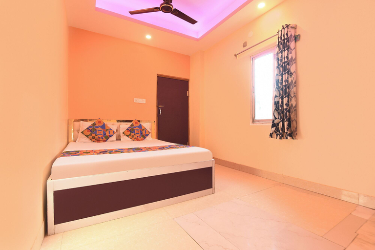 Room 5, Fabhotel City Palace, South 24 Parganas