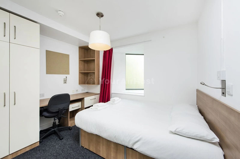 Room 4, Student Only AXO Camden, London