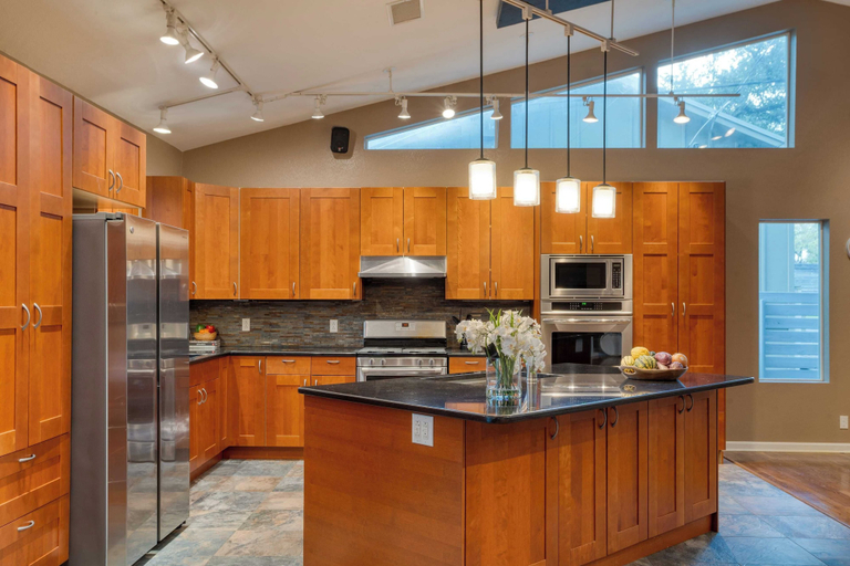 Interior 3, Sleeps 18! Game Room, Deck w/ Firepit, 5bdr, Casita Cedar & Stone by Avantstay, Travis