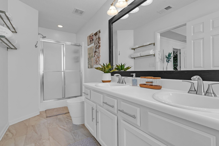Bathroom 2, Modern 6br Haven W/ Playroom, Gym & Deck! 6 Bedroom Home, Bartow