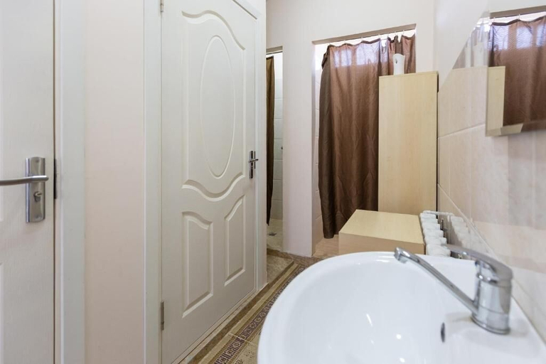 Bathroom 2, Light Hostel, Tashkent City