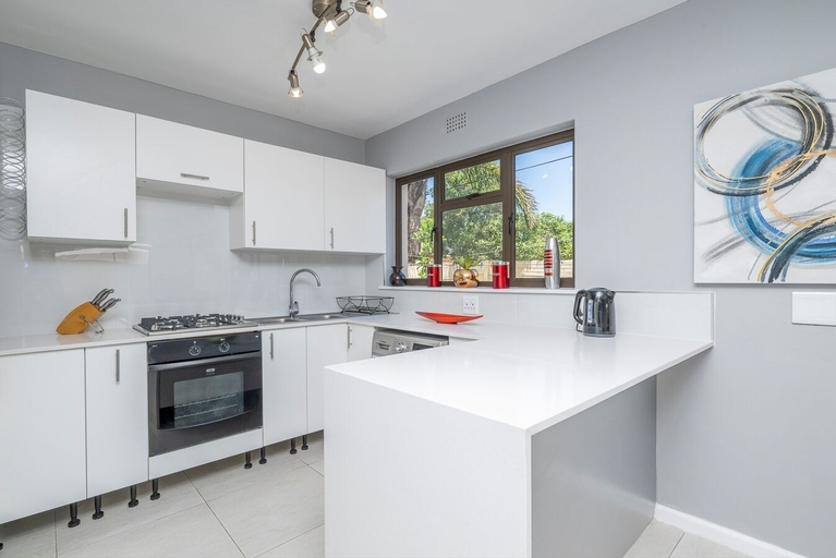 Private kitchen 2, Xanadu, City of Cape Town