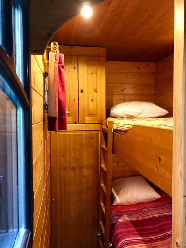 Room 5, Millygite - Forêt Fontainebleau, Essonne