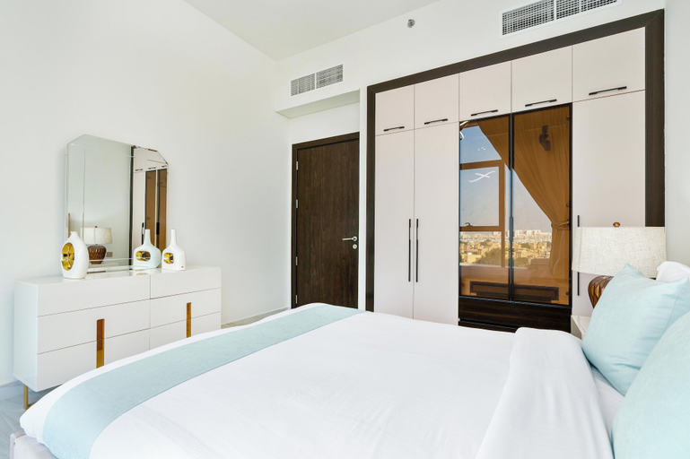 Room 4, Lux BnB Gemz-AL Furjan Private Pool, Dubai