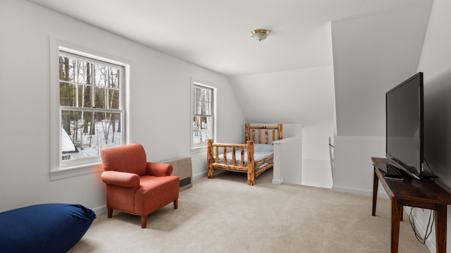 Room 5, Strong House 3 Bedroom Home, Washington