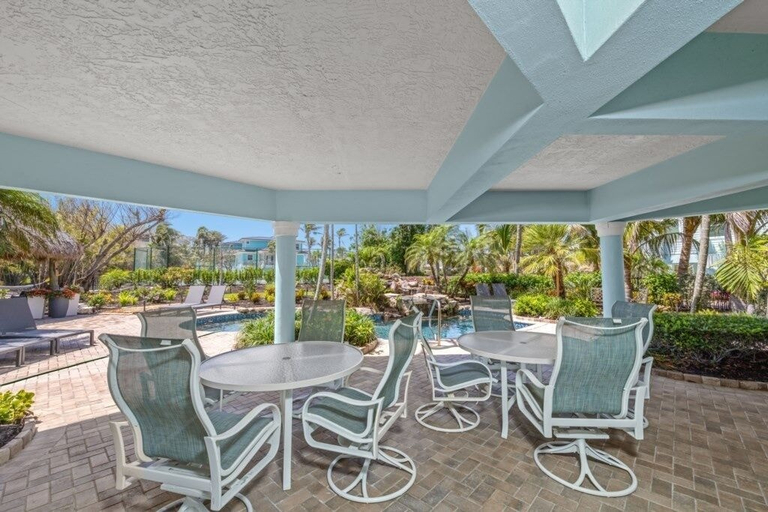 Outdoor dining 2, Raptiva Captiva Island 3 Bedroom Home, Lee
