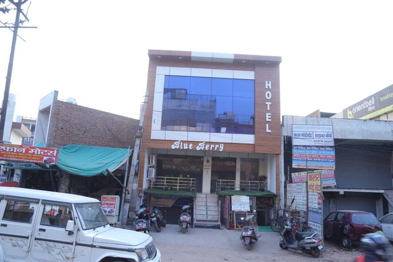 Front of property 2, Hotel Blue Berry Agra, Agra