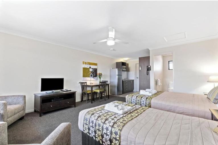 Room 2, Discovery Parks Blackwater Central Motel, Duaringa