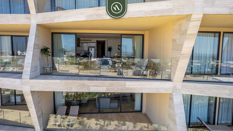 Property grounds, Luxury 2 BR Condo - Oceanview Pool - Gym, La Paz