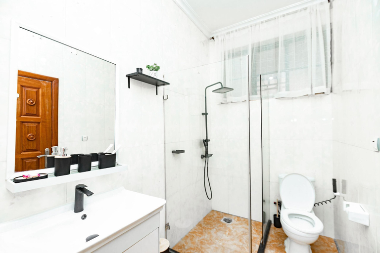 Bathroom, Dallas Style inner Apartment, Kicukiro