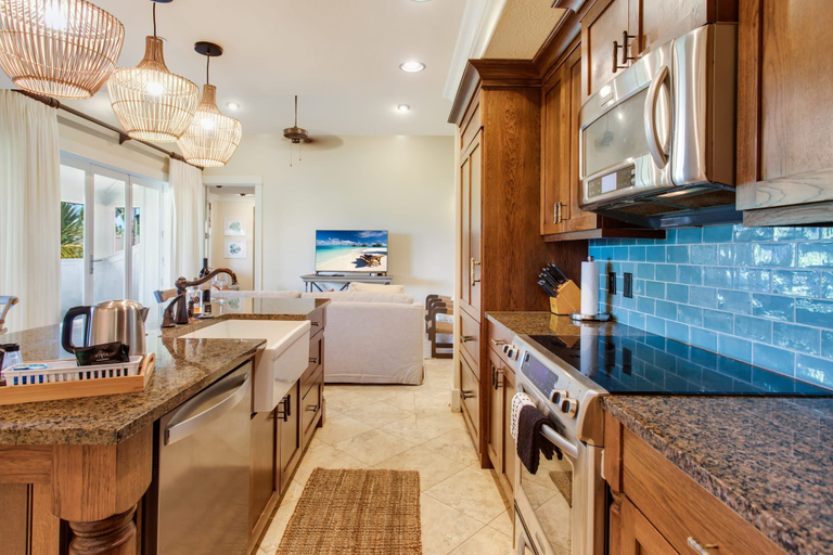 Room 5, Poipu Penthouse W 2 Beaches Resort Amenities, Kauai