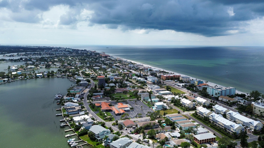 Aerial view 2, Indian Oaks #15 - Sun and Fun, Pinellas