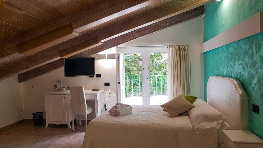 Bedroom 3, DUOMO ATTIC, Salerno