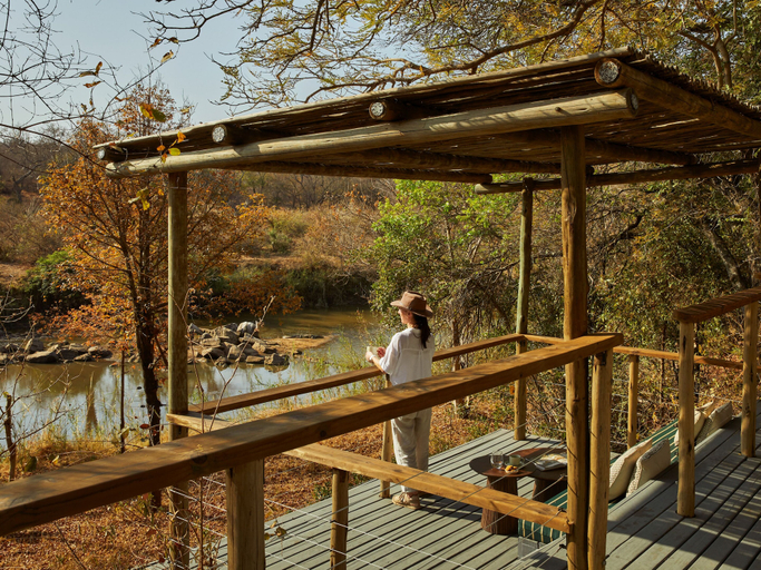 Exterior 5, Toro River by Newmark, Mopani