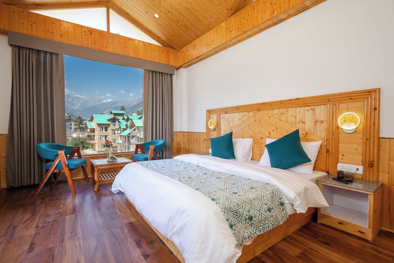 Room 2, The Aesthetic Nest Boutique Stay & Cafe, Kullu