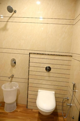 Bathroom 3, Hotel Diamond Villa and Banquet, Amritsar