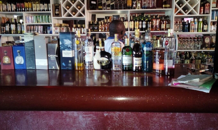 Bar (on property) 4, Ndupawa Platinum Resort, Kesses