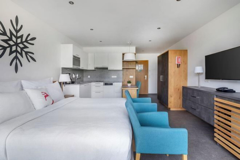 Bedroom 4, Alpine Club Resort, Liezen