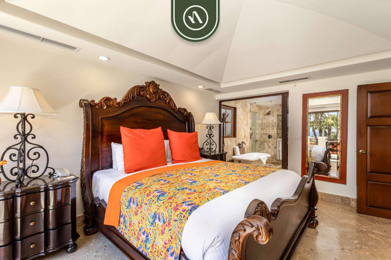 Room 2, Villa With Private Pool & Patio in Cabo, La Paz