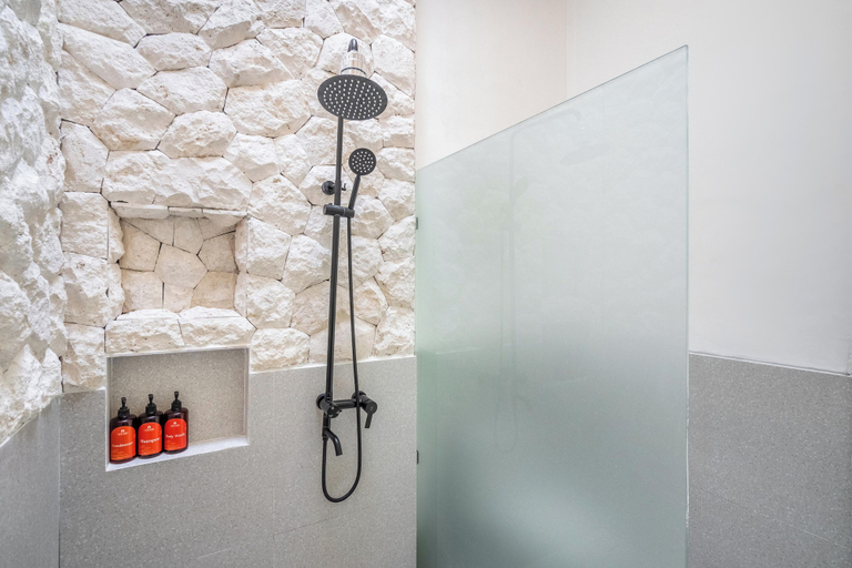 Bathroom 5, Casa Santisya 4, Badung
